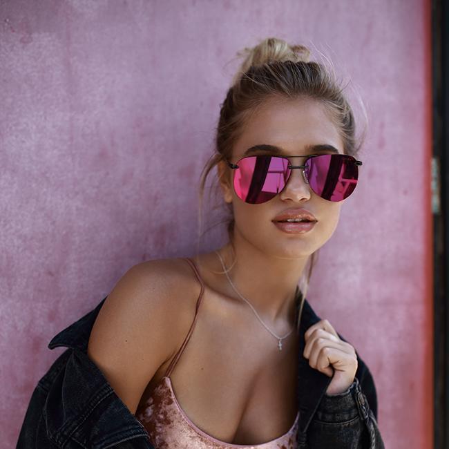 Quay sunglasses hot sale pink mirrored