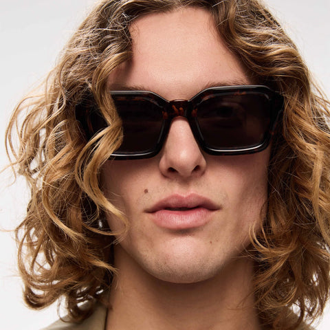 Le Specs Impossible | Tokyo Tort Sunglasses