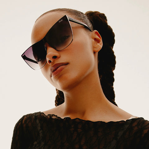 QUAY Come Thru Sunglasses - Black/Fade