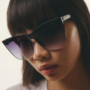 QUAY Come Thru Sunglasses - Black/Fade